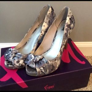 Gray Floral Open Toe Heel